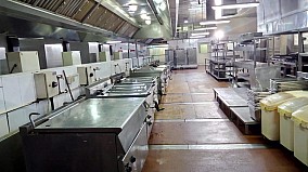 Ready to Move in Industrial Kitchen Available in Al Quos, Dubai For Sale