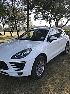 2016 White Automatic Porsche Macan